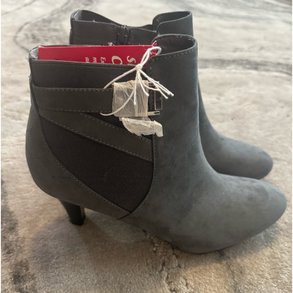 DexFlex Grey Bootie with Side Zipper Sz 8.5